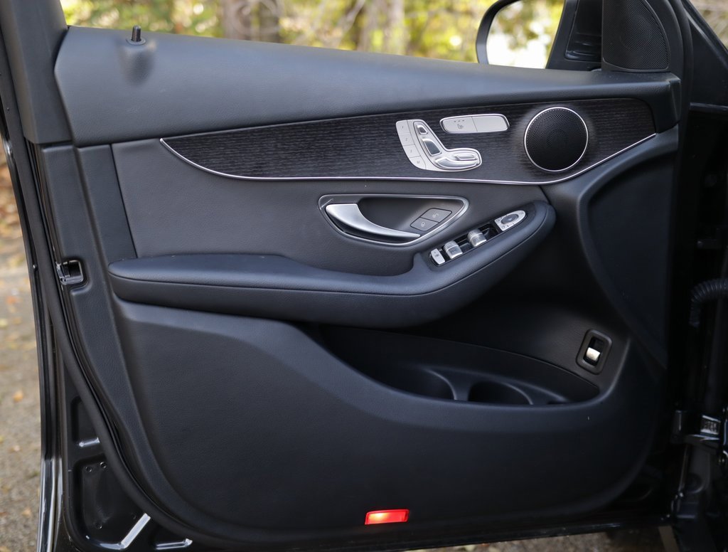 Used 2021 Mercedes-Benz GLC 300 GLC 300 image 24