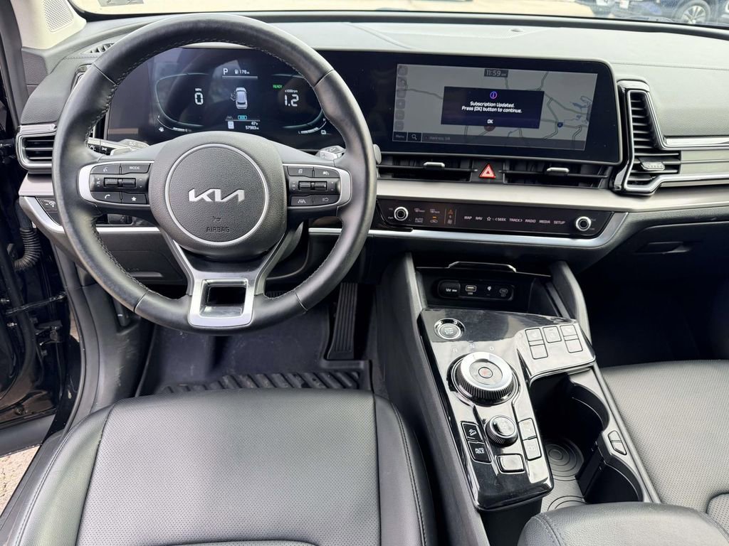 Used 2023 Kia Sportage EX image 2