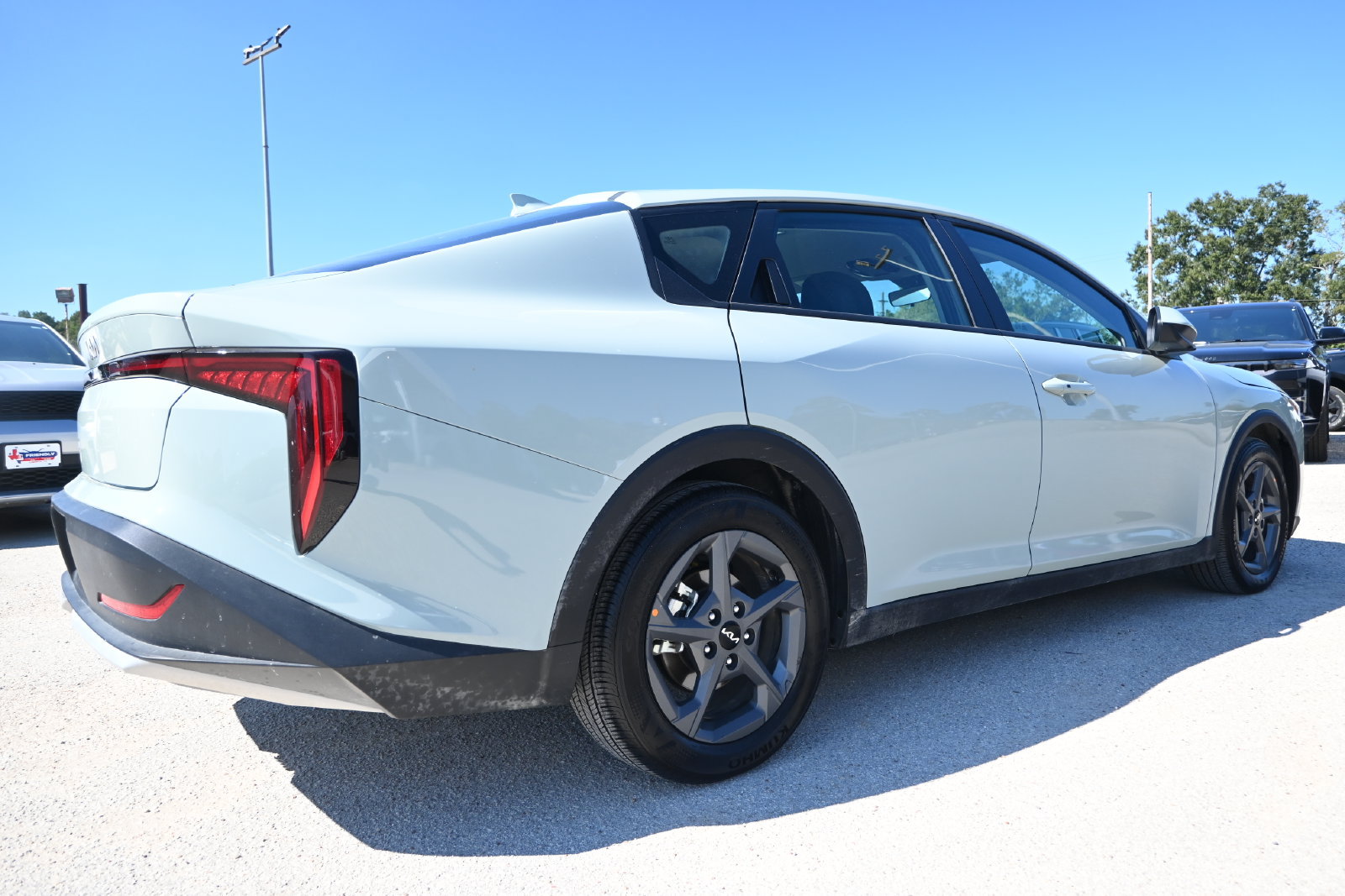 Used 2026 Kia K4 FWD image 2