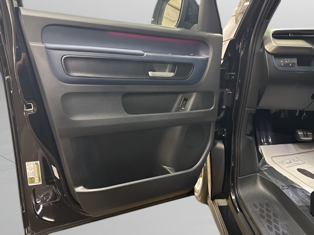 New 2025 Volkswagen ID. Buzz Pro S RWD image 6