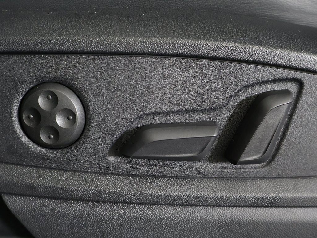 Used 2024 Audi Q5 e Premium Plus image 36