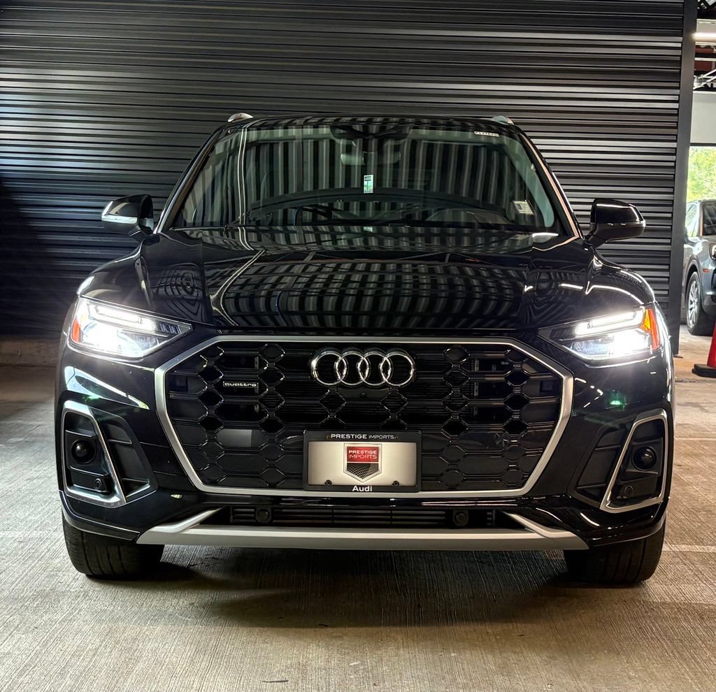 Used 2024 Audi Q5 e Premium Plus w/ Premium Plus Package AWD/4WD image 6