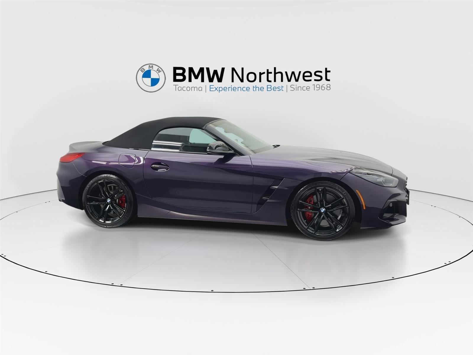 Used 2024 BMW Z4 M40i w/ Premium Package image 5