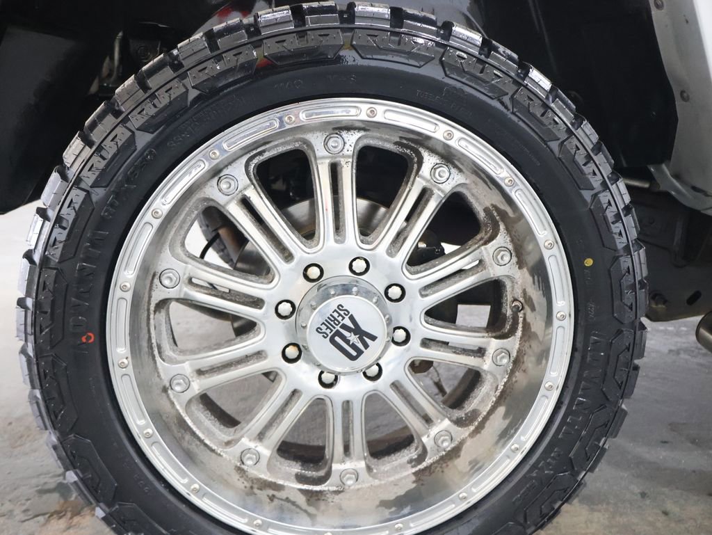 Used 2009 HUMMER H2 Luxury image 30
