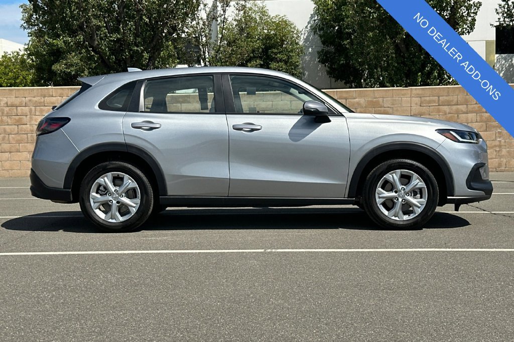 Used 2025 Honda HR-V LX image 3