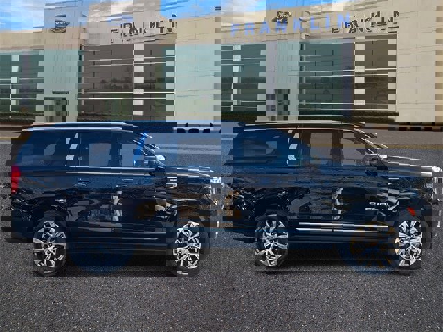 Used 2022 GMC Yukon XL Denali w/ Max Trailering Package image 8