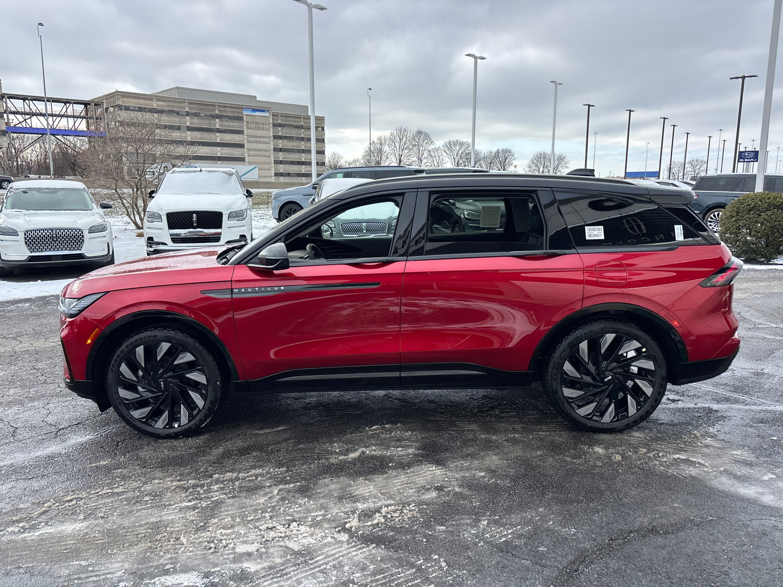 New 2026 Lincoln Nautilus Reserve w/ Jet Appearance Package image 4