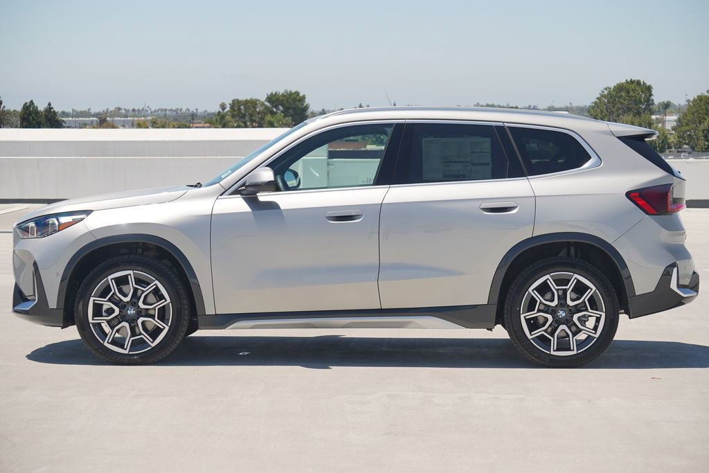 Used 2025 BMW X1 xDrive28i w/ Convenience Package AWD/4WD image 4