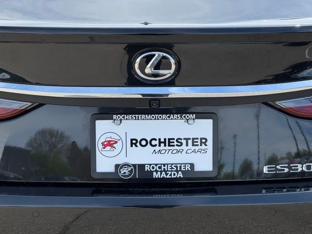 Used 2025 Lexus ES 300h w/ Premium Package FWD image 45