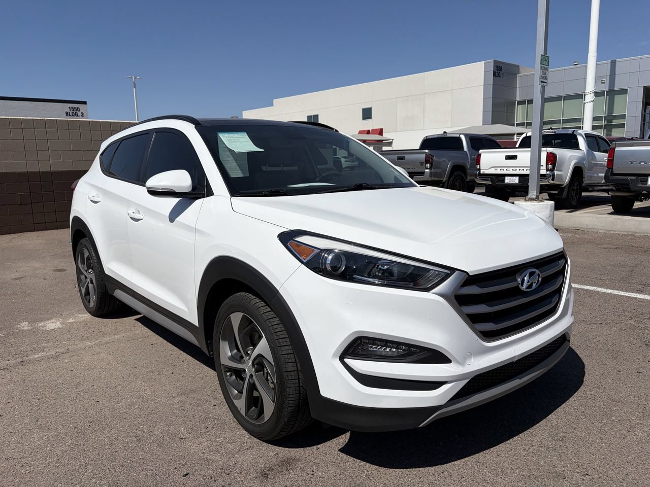 Used 2018 Hyundai Tucson Value w/ Cargo Package FWD image 2