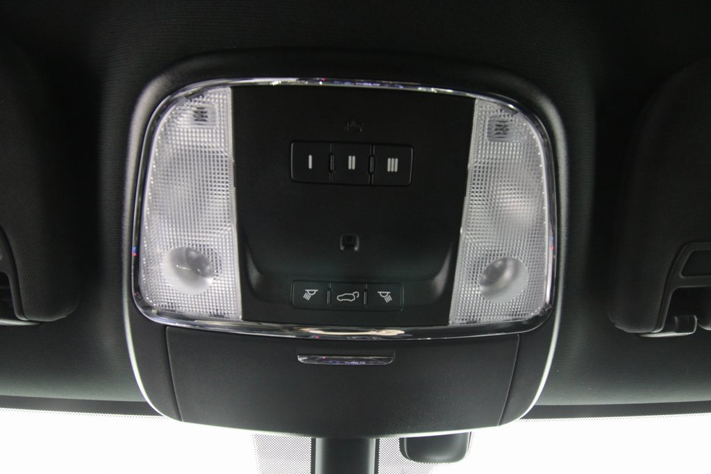 Used 2019 Dodge Durango R/T w/ Blacktop Package image 19