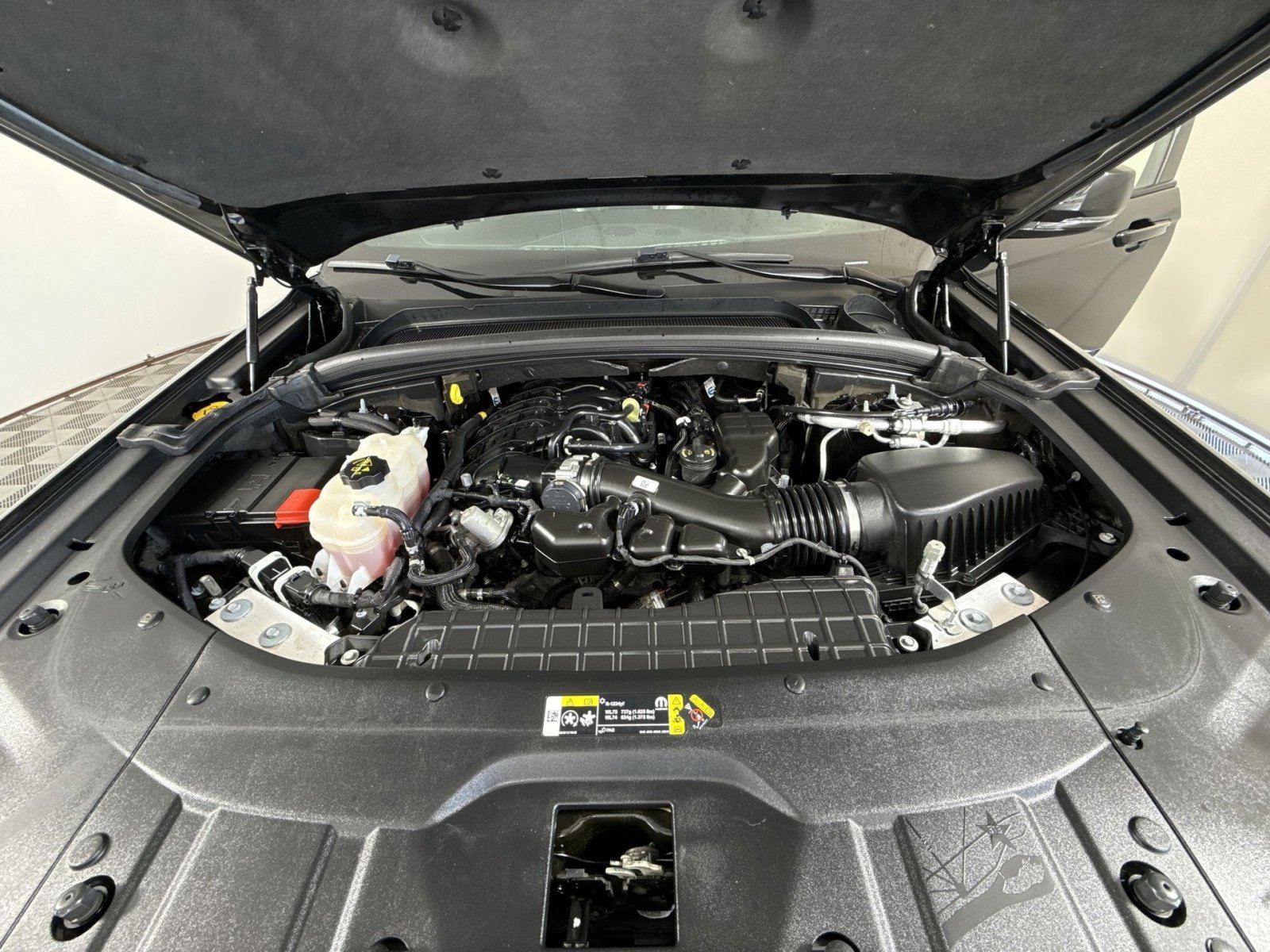 Used 2023 Jeep Grand Cherokee L Laredo AWD/4WD image 28