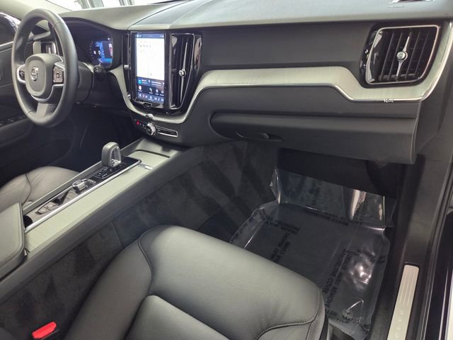 Certified 2025 Volvo XC60 B5 Plus image 22