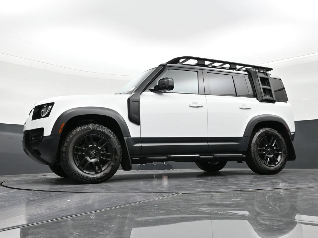 Used 2023 Land Rover Defender 110 S AWD/4WD image 26