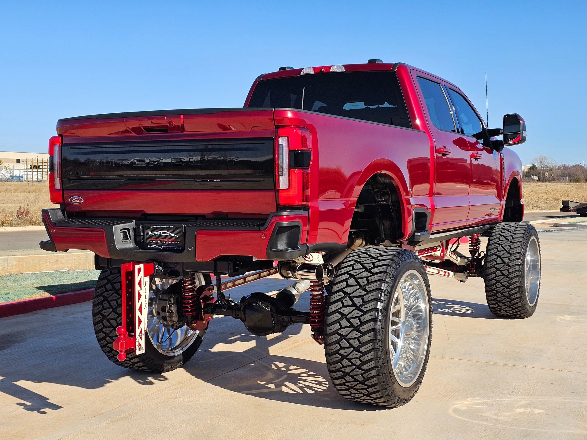 Used 2025 Ford F250 Platinum w/ FX4 Off-Road Package image 8