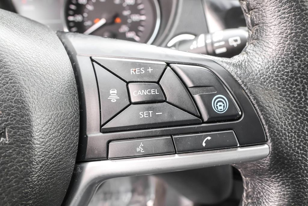 Used 2020 Nissan Rogue SL w/ Premium Package image 24