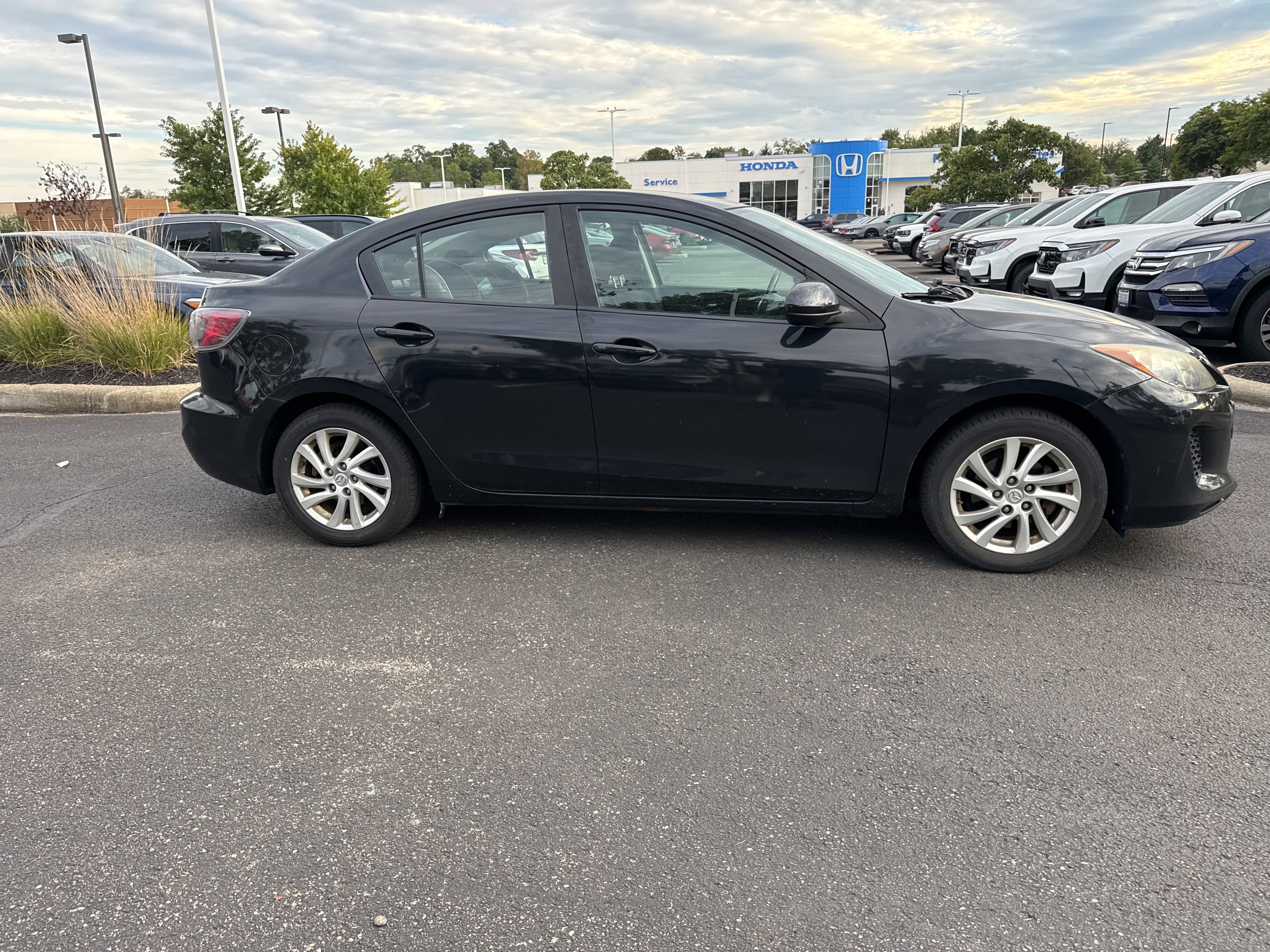 Used 2012 MAZDA MAZDA3 i Touring FWD image 16