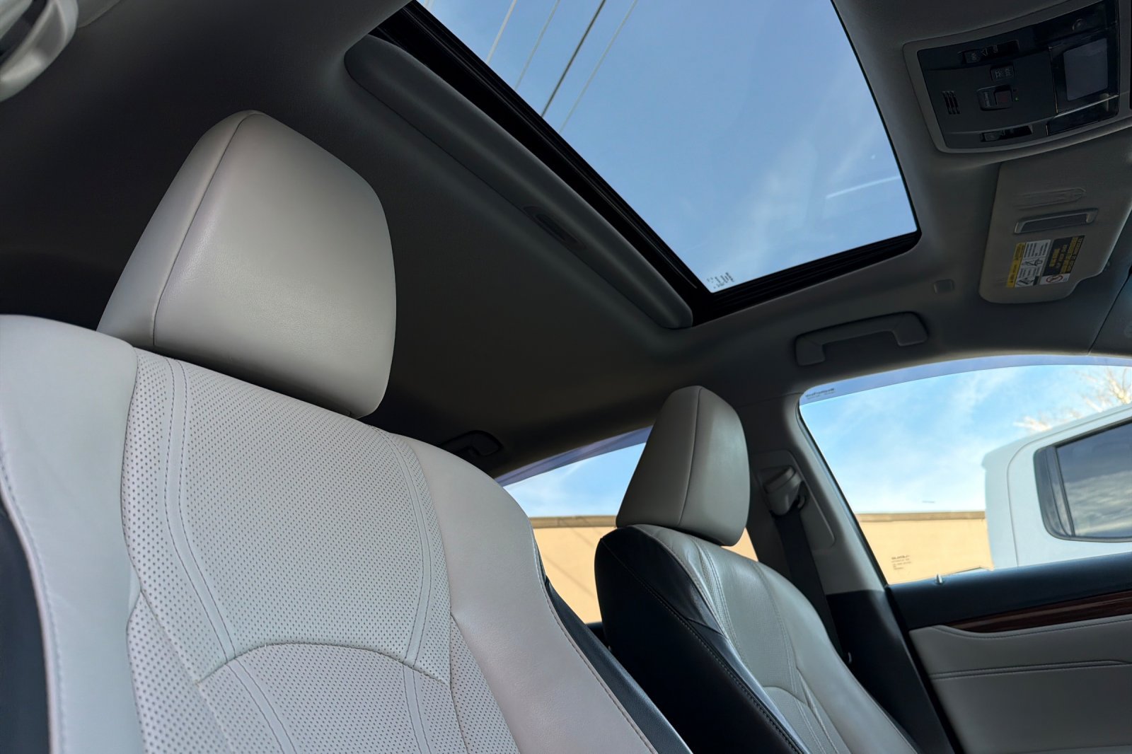 Used 2019 Lexus RX 350 AWD w/ Navigation Package image 19