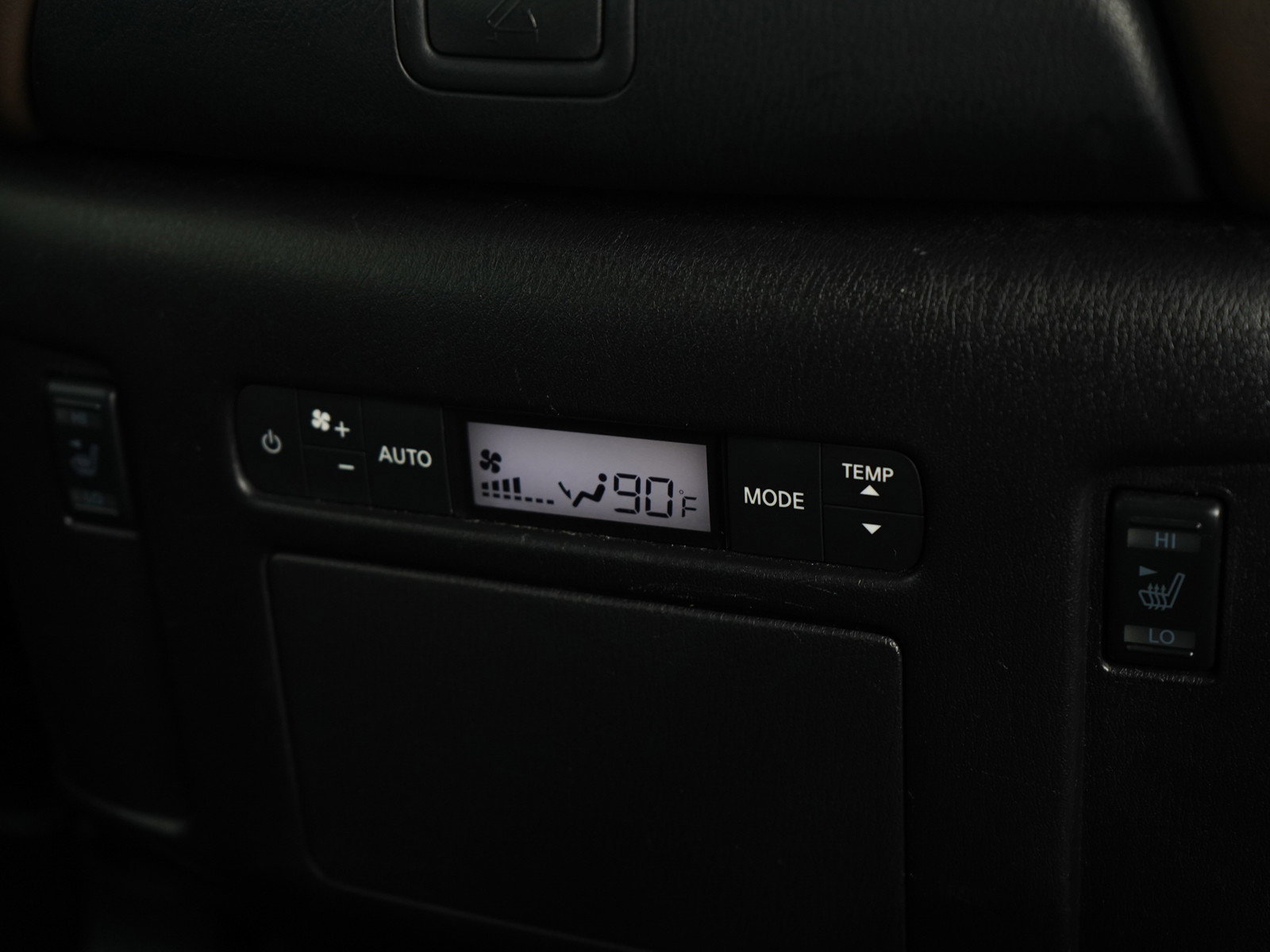 Used 2023 Nissan Armada Platinum w/ Captain's Chairs Package image 18