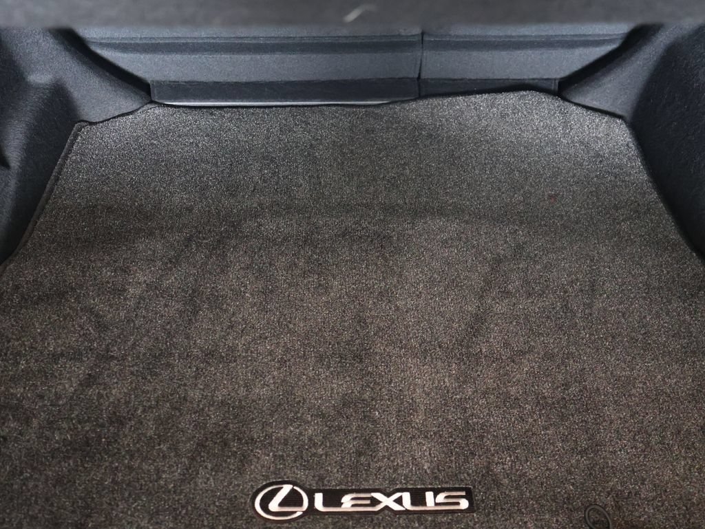 Used 2023 Lexus IS 350 F Sport RWD image 13