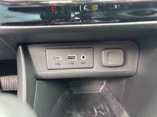 Used 2023 Buick Encore GX Select w/ Experience Buick Package image 24