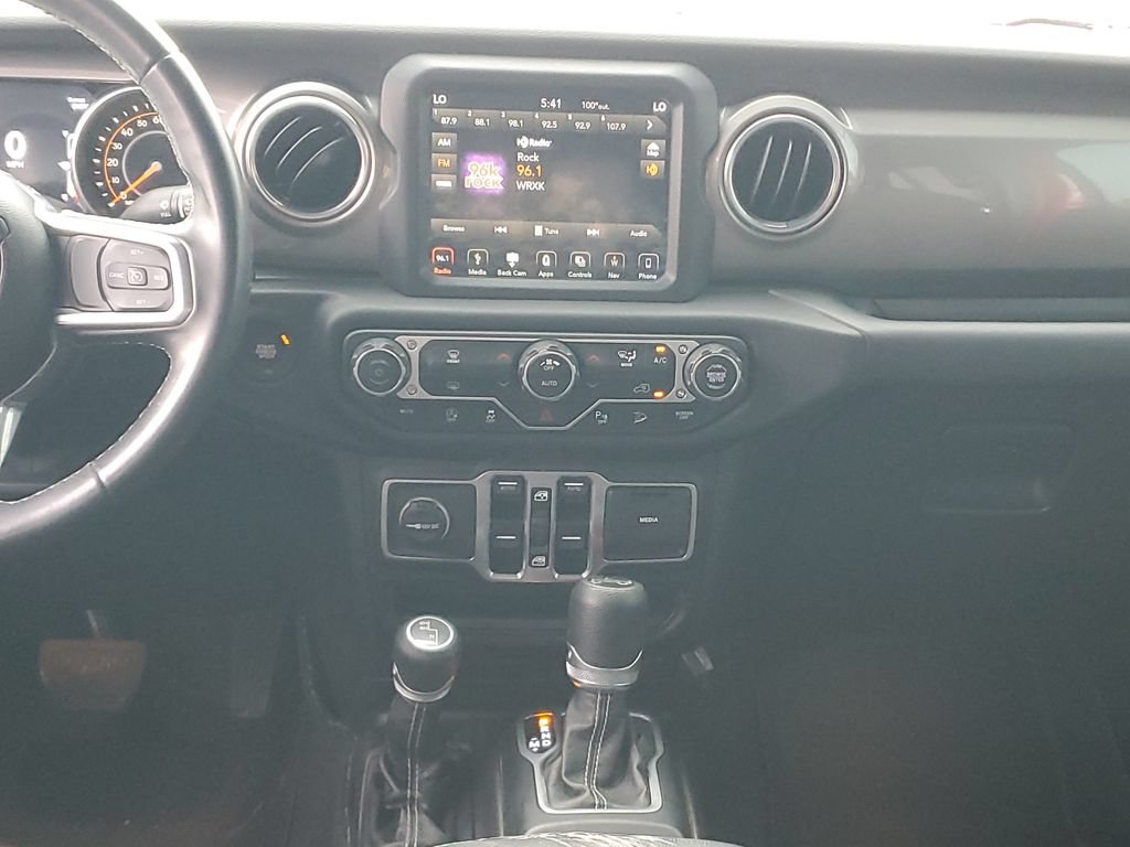 Used 2018 Jeep Wrangler Unlimited Sahara AWD/4WD image 15