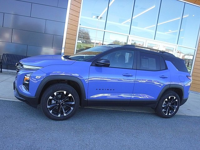 Used 2025 Chevrolet Equinox RS image 2