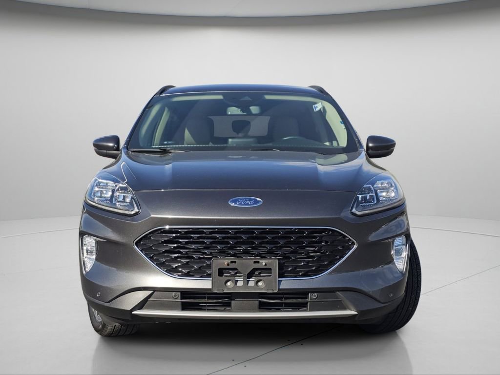 Used 2020 Ford Escape Titanium image 3