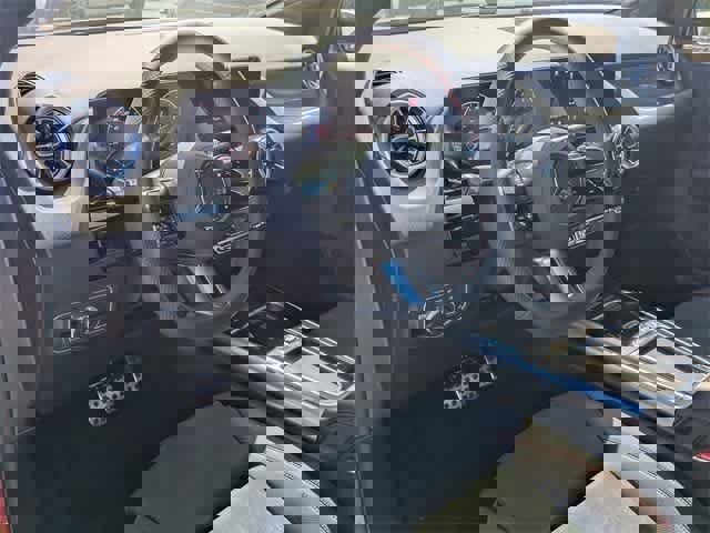 New 2025 Mercedes-Benz GLA 250 image 2