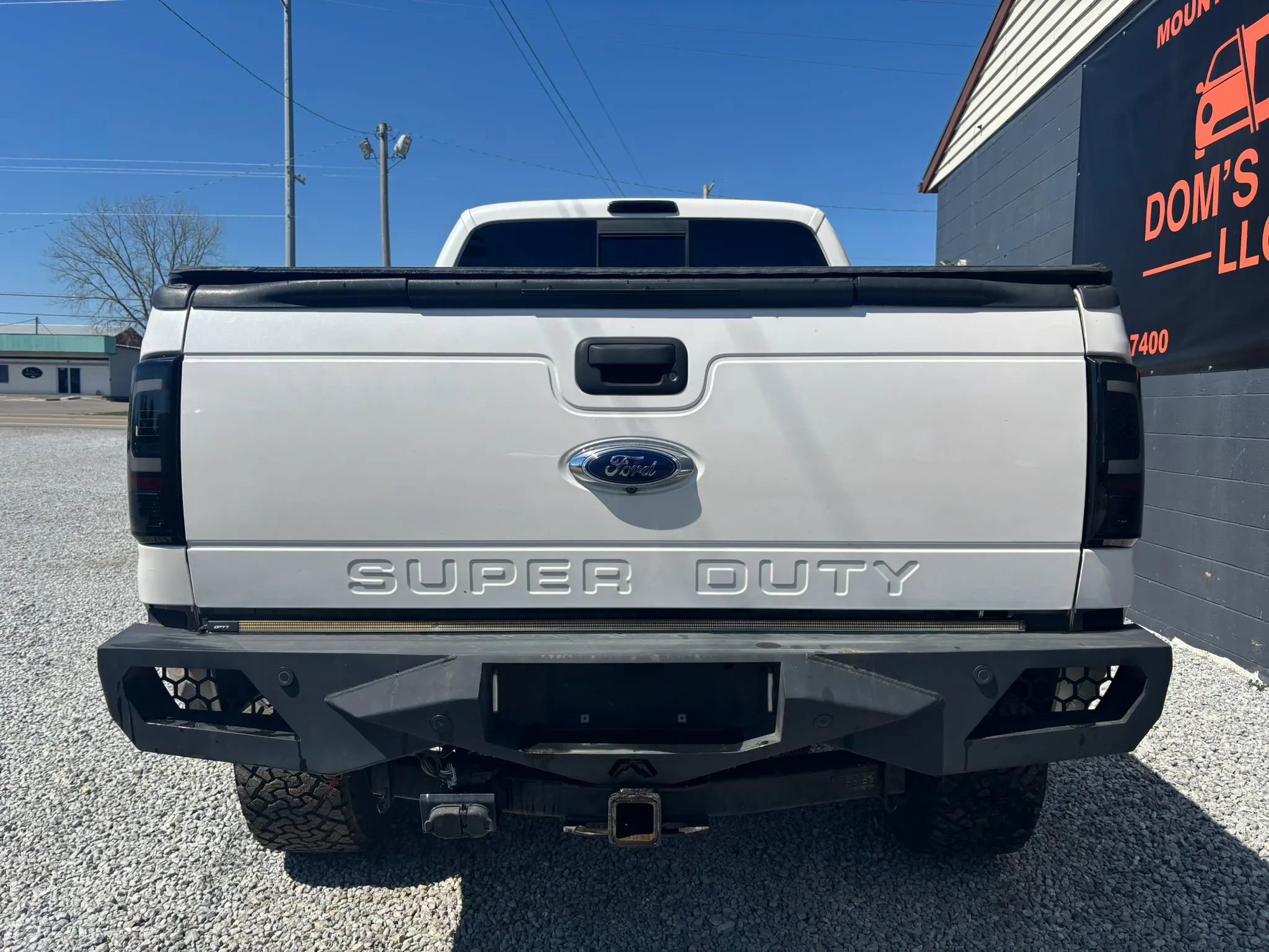 Used 2016 Ford F250 Lariat w/ Lariat Ultimate Package image 4