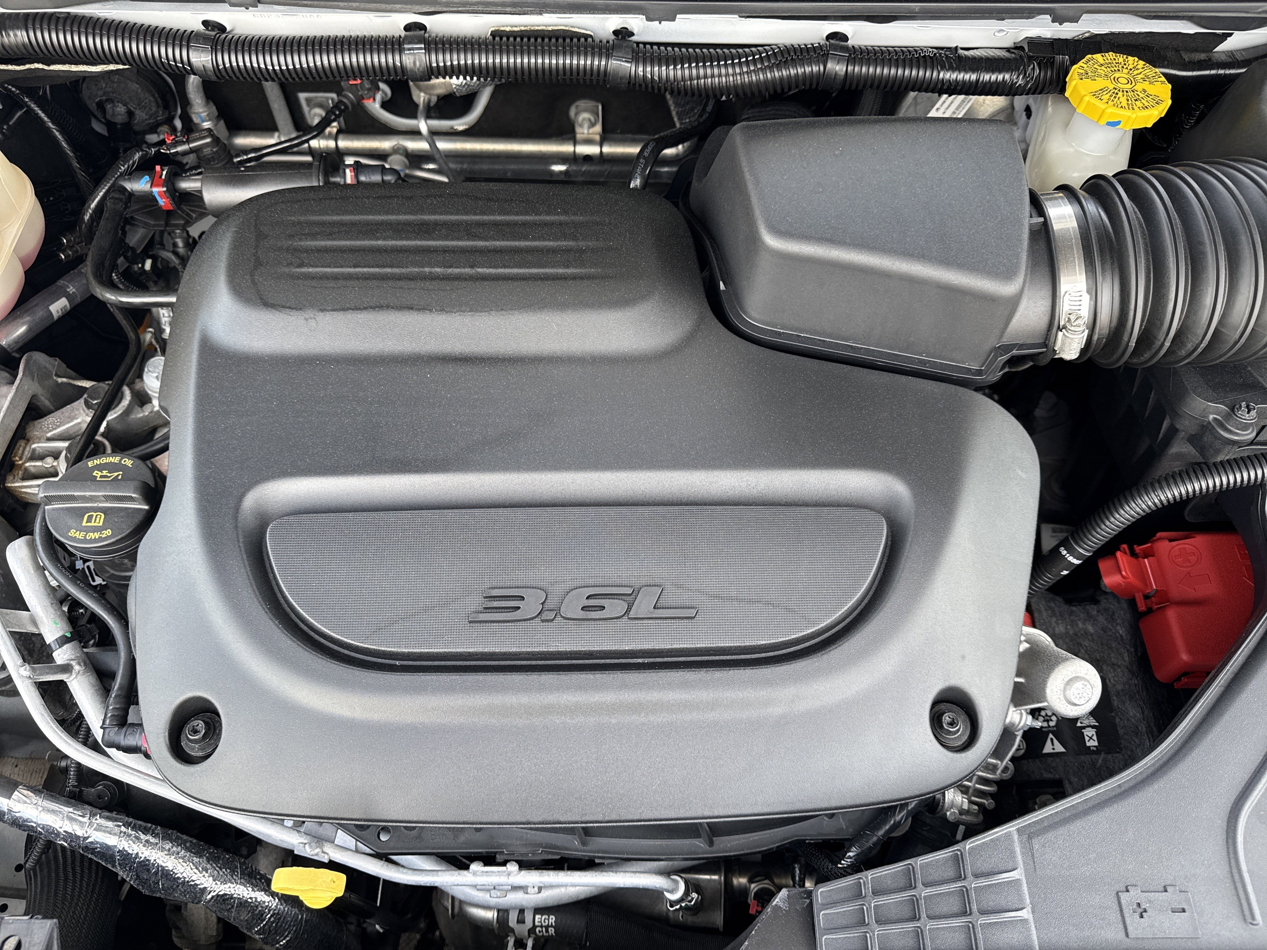 Used 2025 Chrysler Pacifica Limited FWD image 44