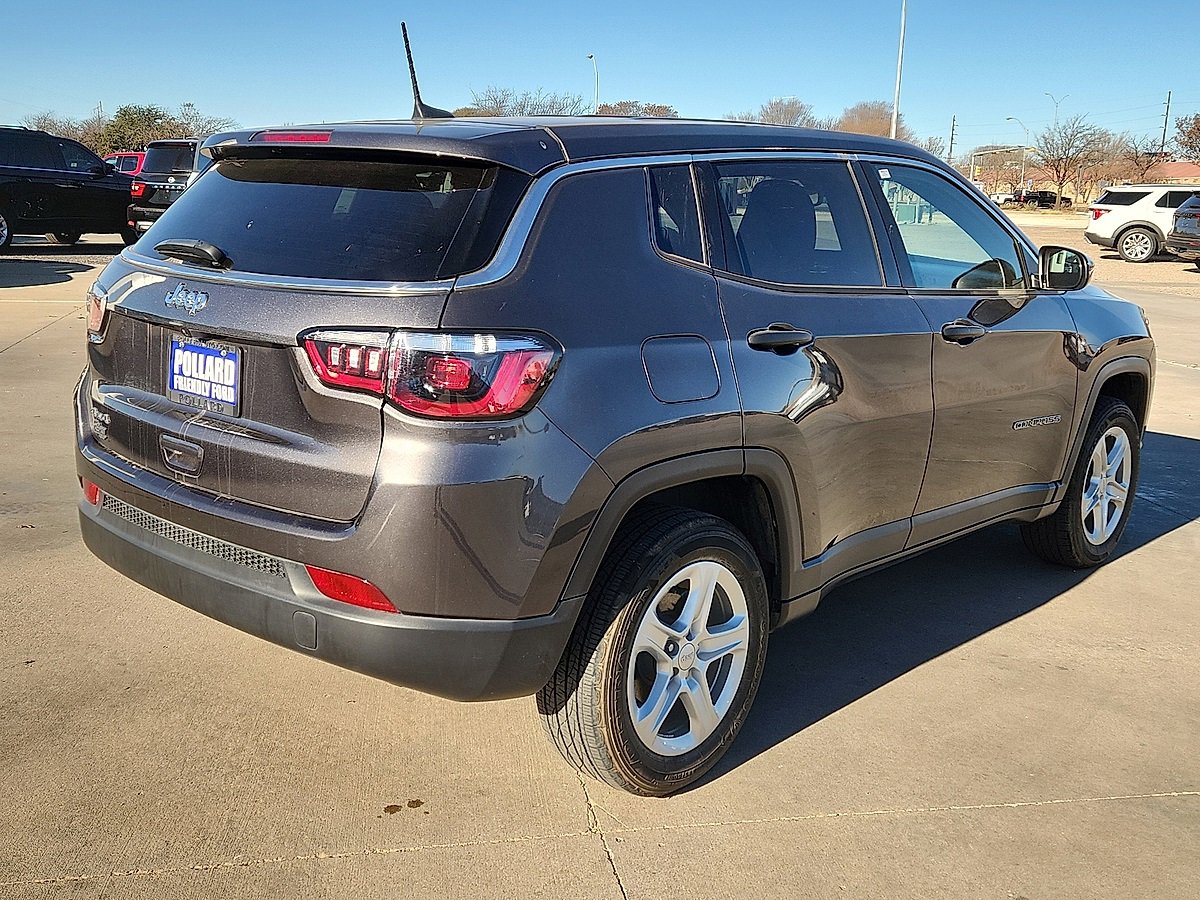 Used 2023 Jeep Compass Sport image 3