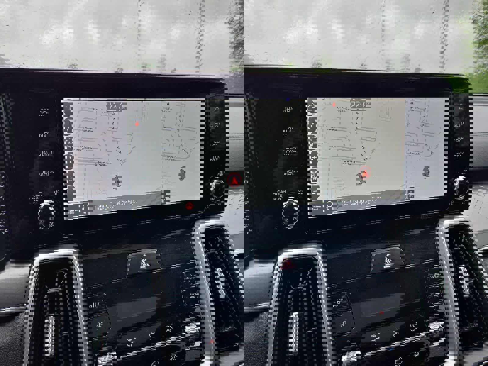 Certified 2023 Kia Sorento S w/ Panoramic Sunroof Package image 28