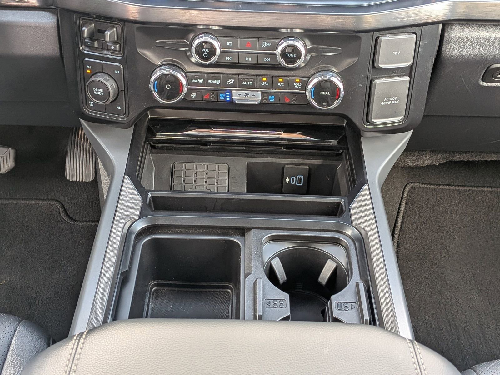 Certified 2026 Ford F250 Lariat w/ Black Appearance Package image 20