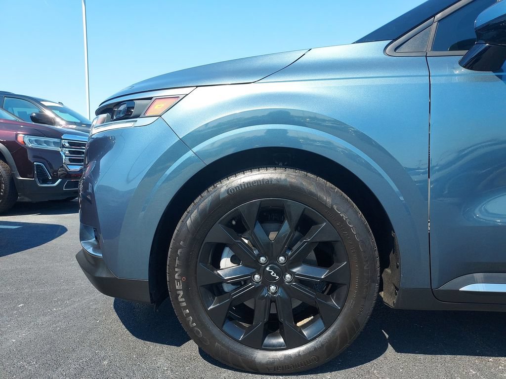 Certified 2024 Kia Carnival SX FWD image 16