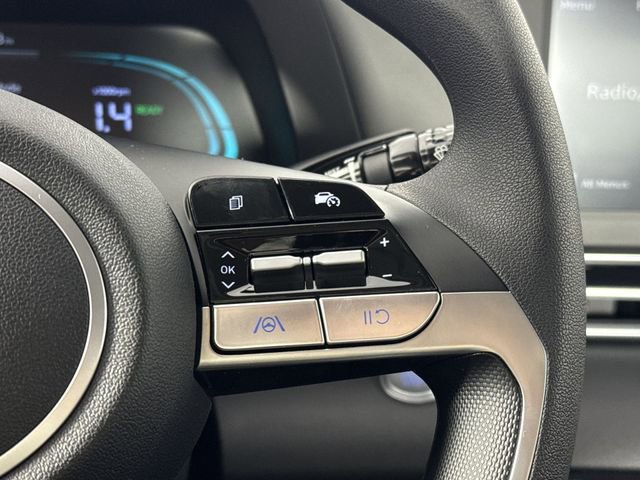 Used 2025 Hyundai Elantra Blue FWD image 31