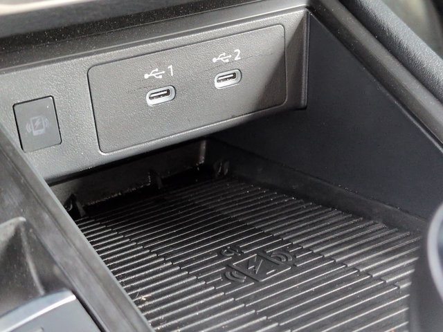 Used 2025 Nissan Kicks SV FWD image 20