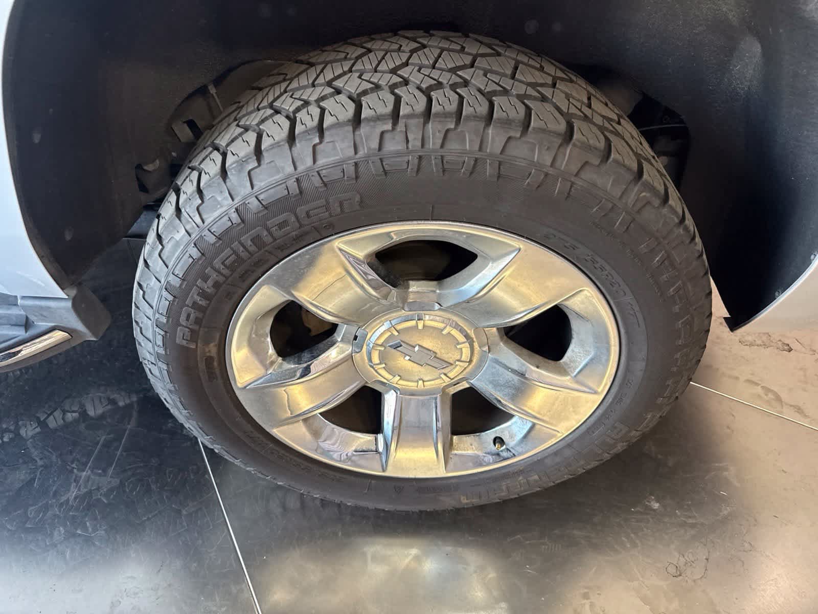 Used 2019 Chevrolet Tahoe Premier AWD/4WD image 11
