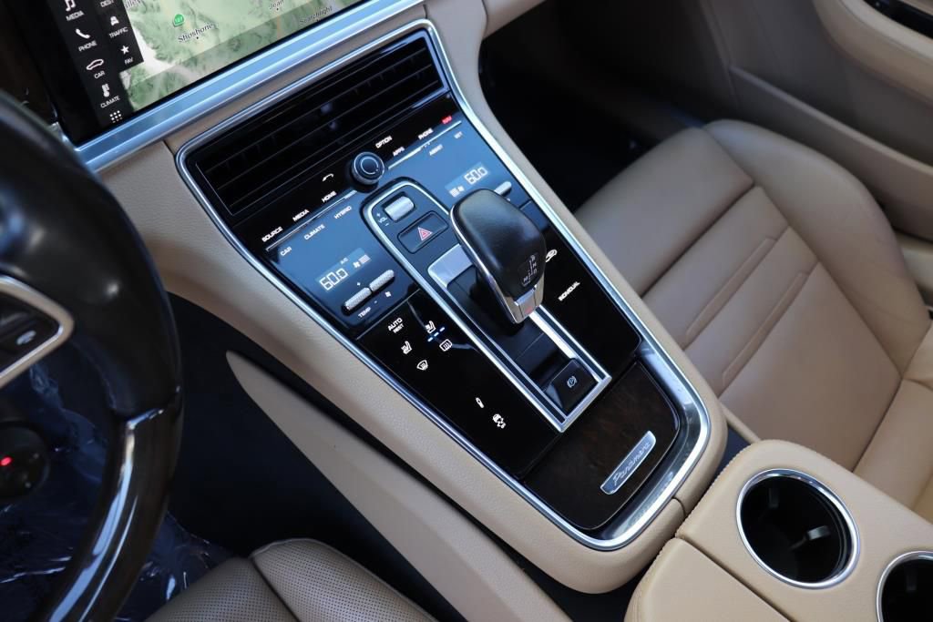 Used 2018 Porsche Panamera 4 image 55