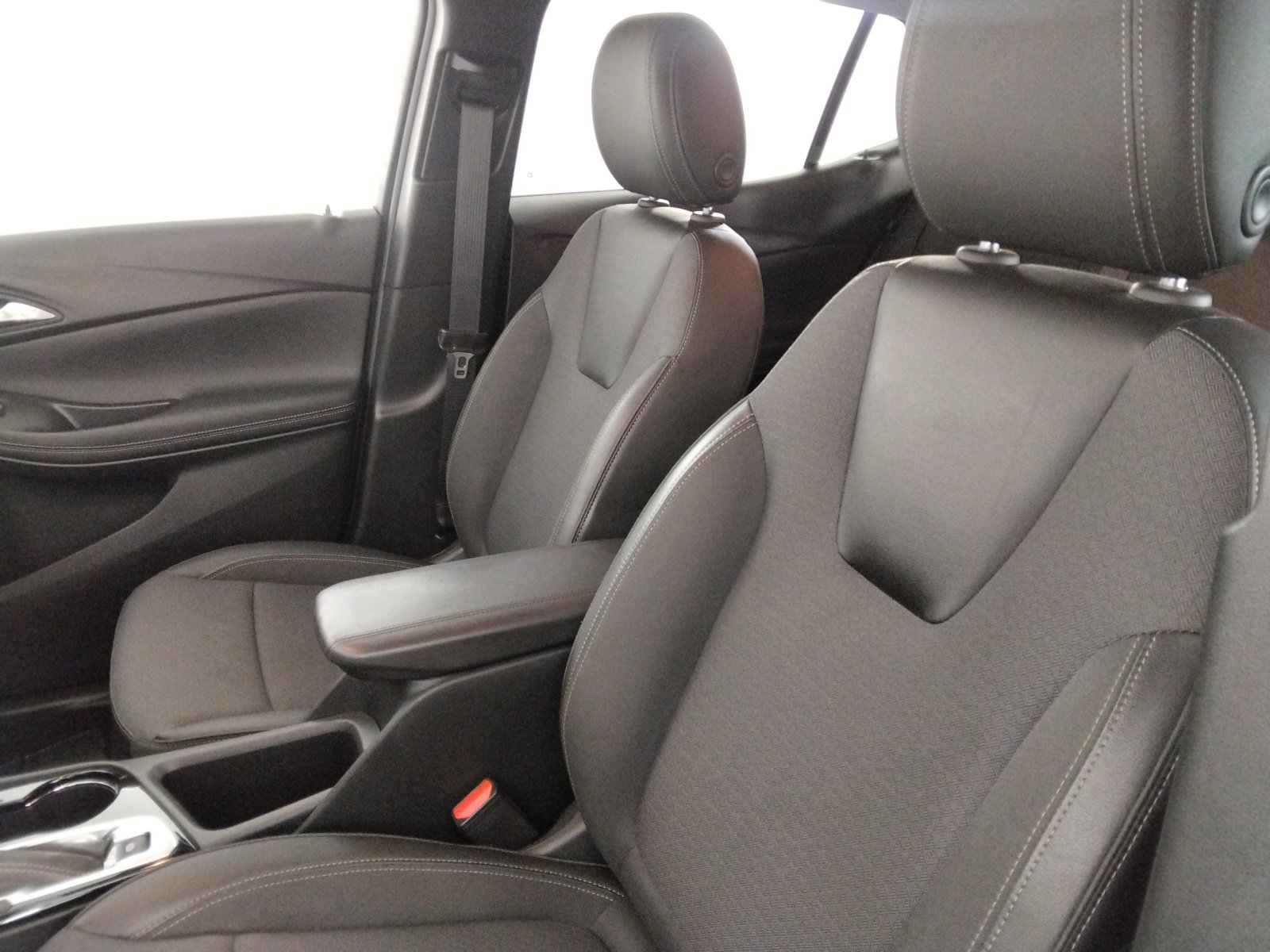 Used 2024 Buick Encore GX Preferred FWD image 24