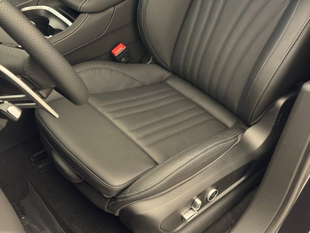 New 2025 Maserati Grecale Modena image 6