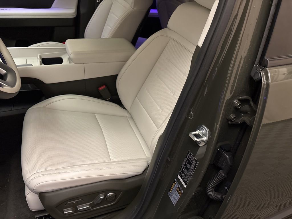 Used 2024 Hyundai Santa Fe Calligraphy image 12