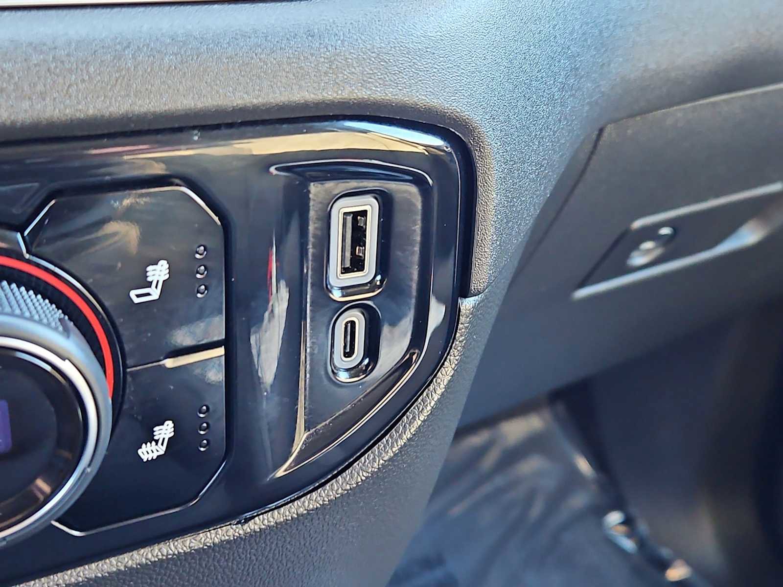 Used 2023 Chevrolet Silverado 1500 LT w/ Z71 Off-Road Package image 19