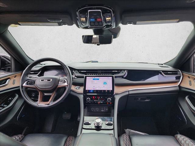 Used 2023 Jeep Grand Cherokee L Summit w/ Advanced Protech Group IV image 18