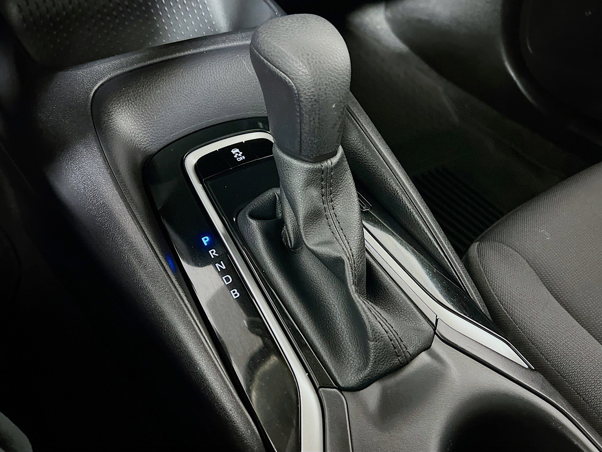 Certified 2025 Toyota Corolla LE image 17