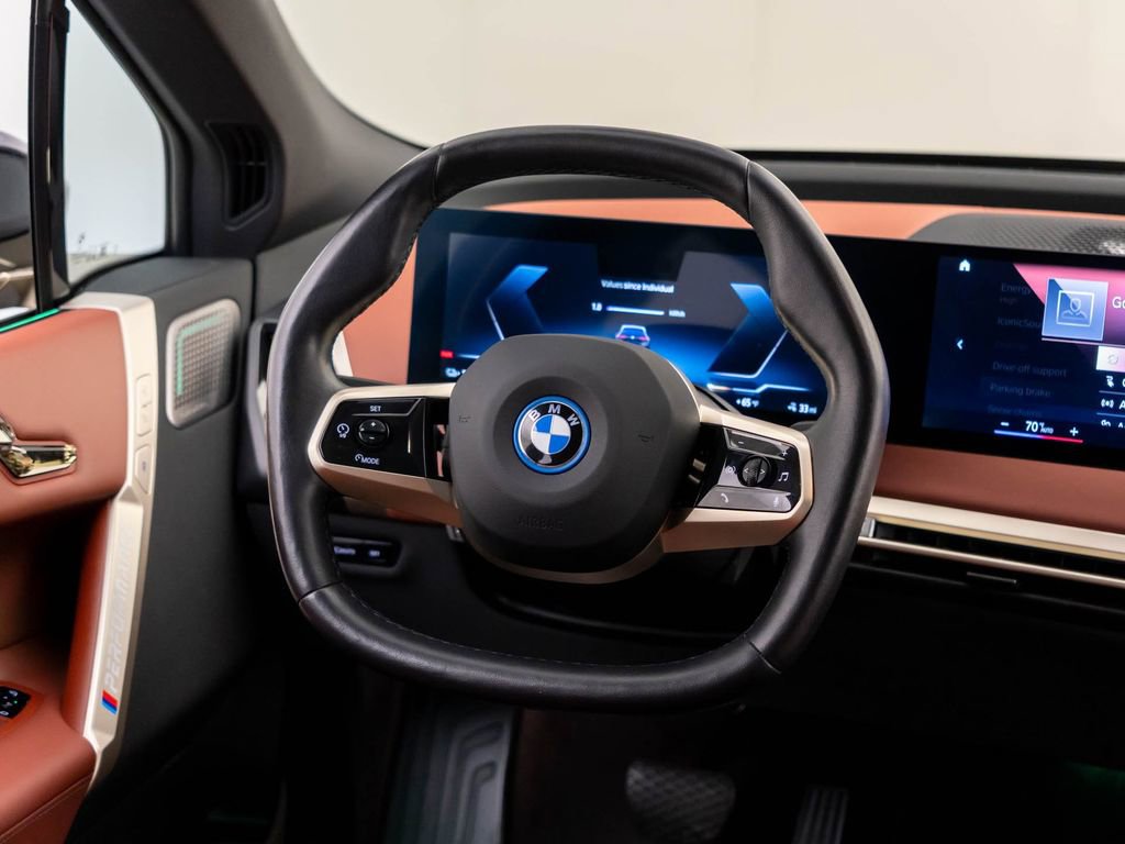 Used 2023 BMW iX M60 w/ Executive Package AWD/4WD image 10