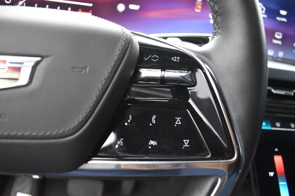 Used 2025 Cadillac Escalade Sport Platinum AWD/4WD image 17