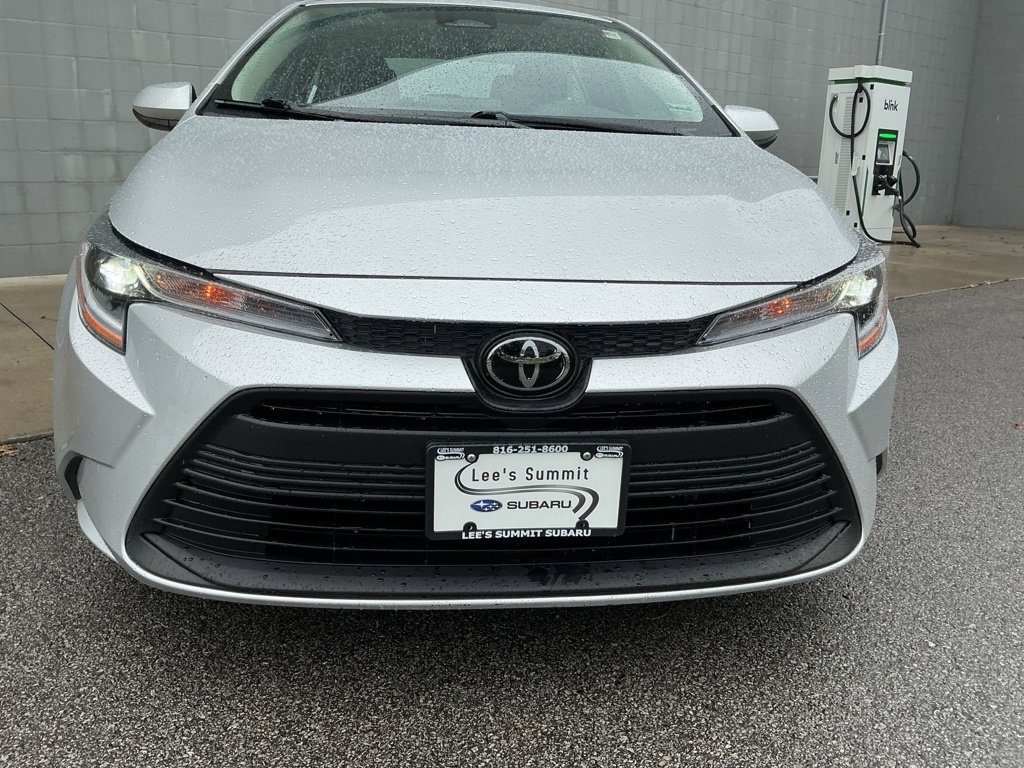 Used 2025 Toyota Corolla LE FWD image 15