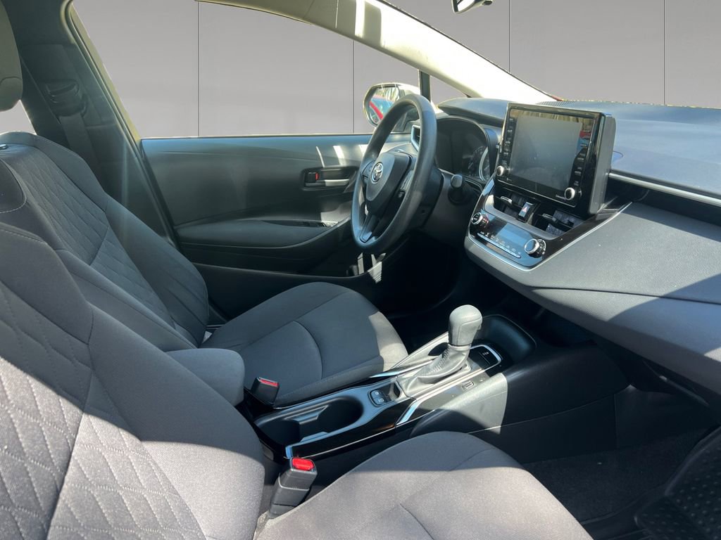 Used 2022 Toyota Corolla LE w/ LE Convenience Package FWD image 17