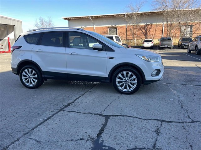 Used 2017 Ford Escape Titanium image 2